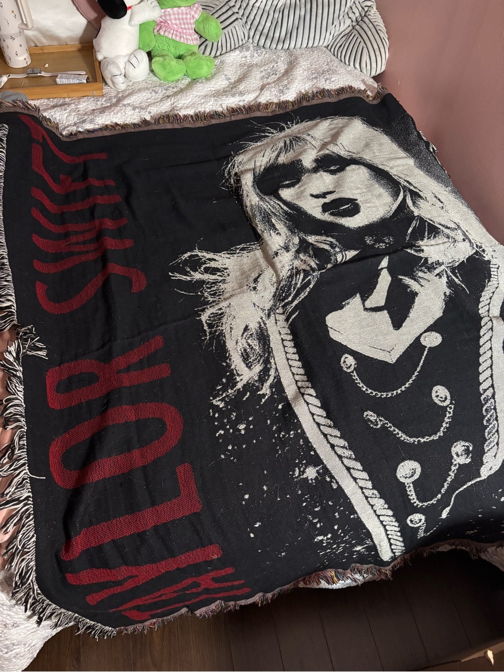 Taylor swift Red (Taylor’s version) blanket
